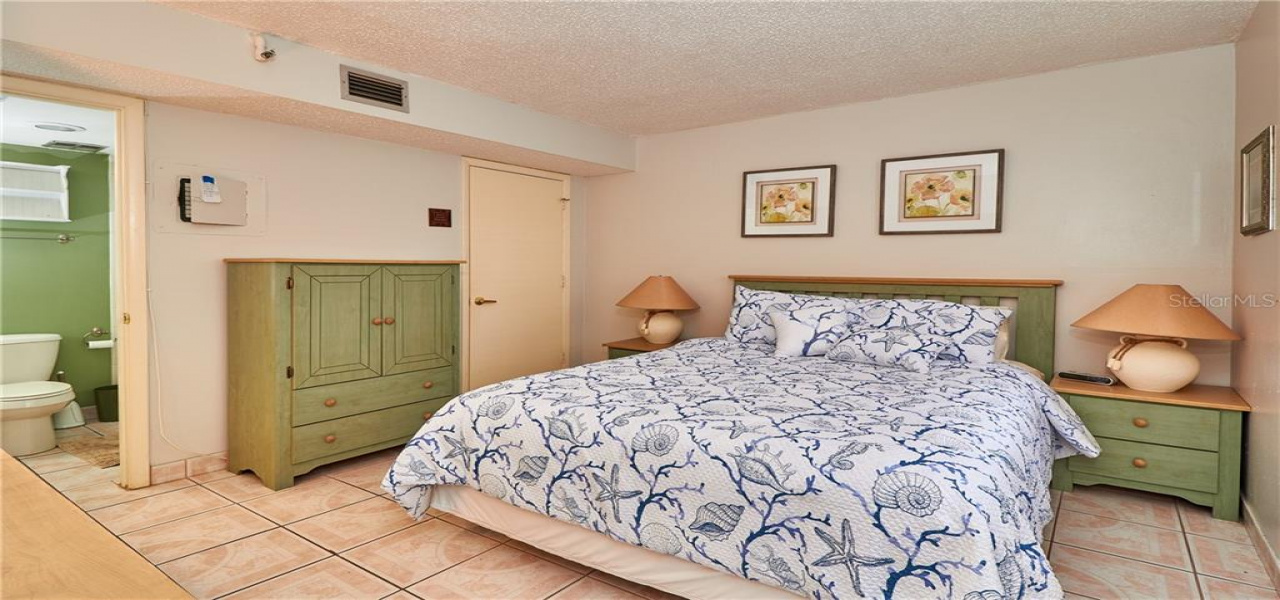 18610 GULF BOULEVARD, INDIAN SHORES, Arizona 33785, 1 Bedroom Bedrooms, ,1 BathroomBathrooms,House,For Sale,GULF,U8091826