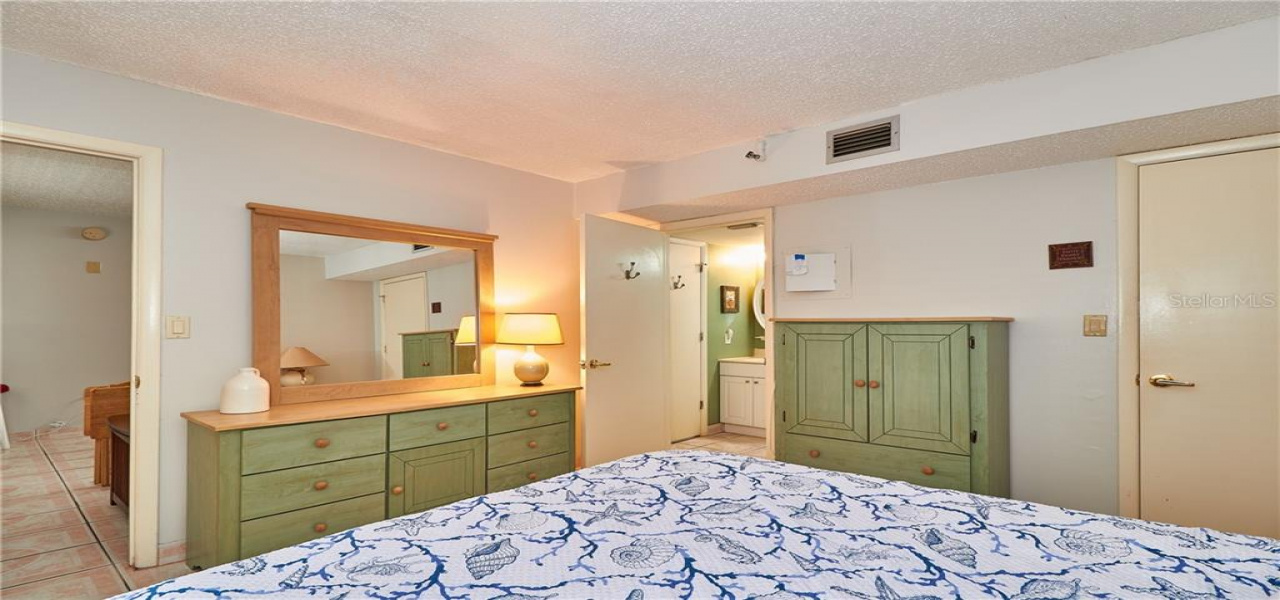 18610 GULF BOULEVARD, INDIAN SHORES, Arizona 33785, 1 Bedroom Bedrooms, ,1 BathroomBathrooms,House,For Sale,GULF,U8091826