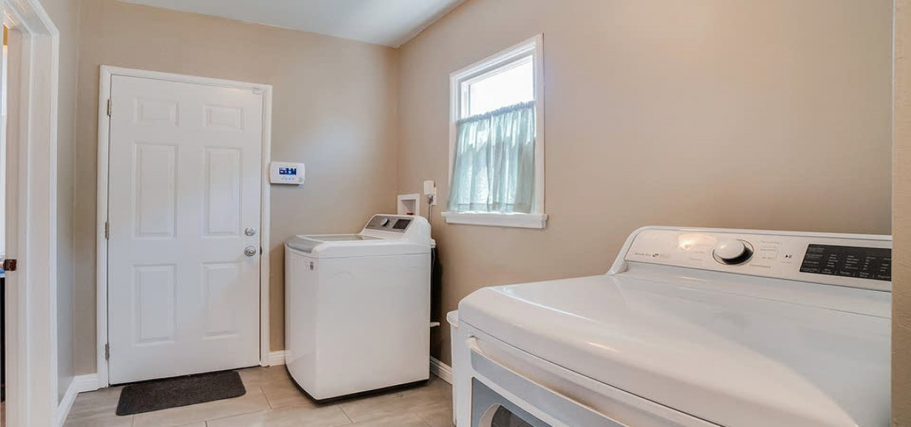 1537 Southeast Rosamun Manor, Melville, Vermont, 4 Bedrooms Bedrooms, 6 Rooms Rooms,2 BathroomsBathrooms,House,For Sale,Southeast Rosamun Manor,1013